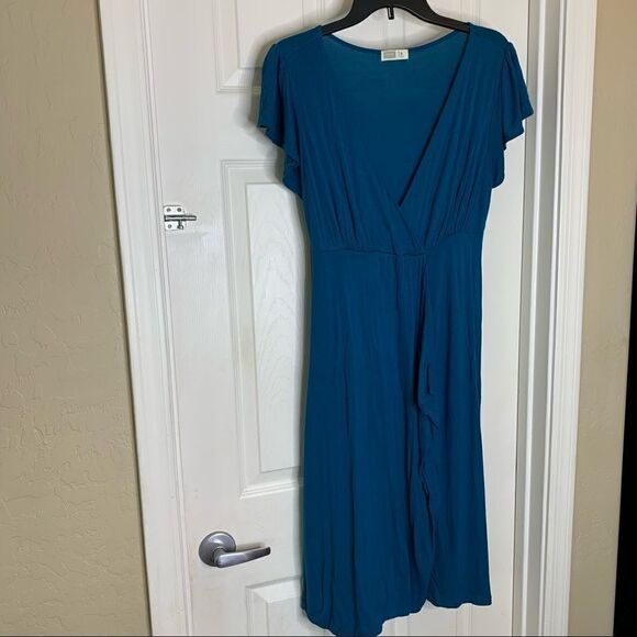 Old Navy Maternity Size Small Turquoise Color Light Ruffle Dress - Picture 3 of 9